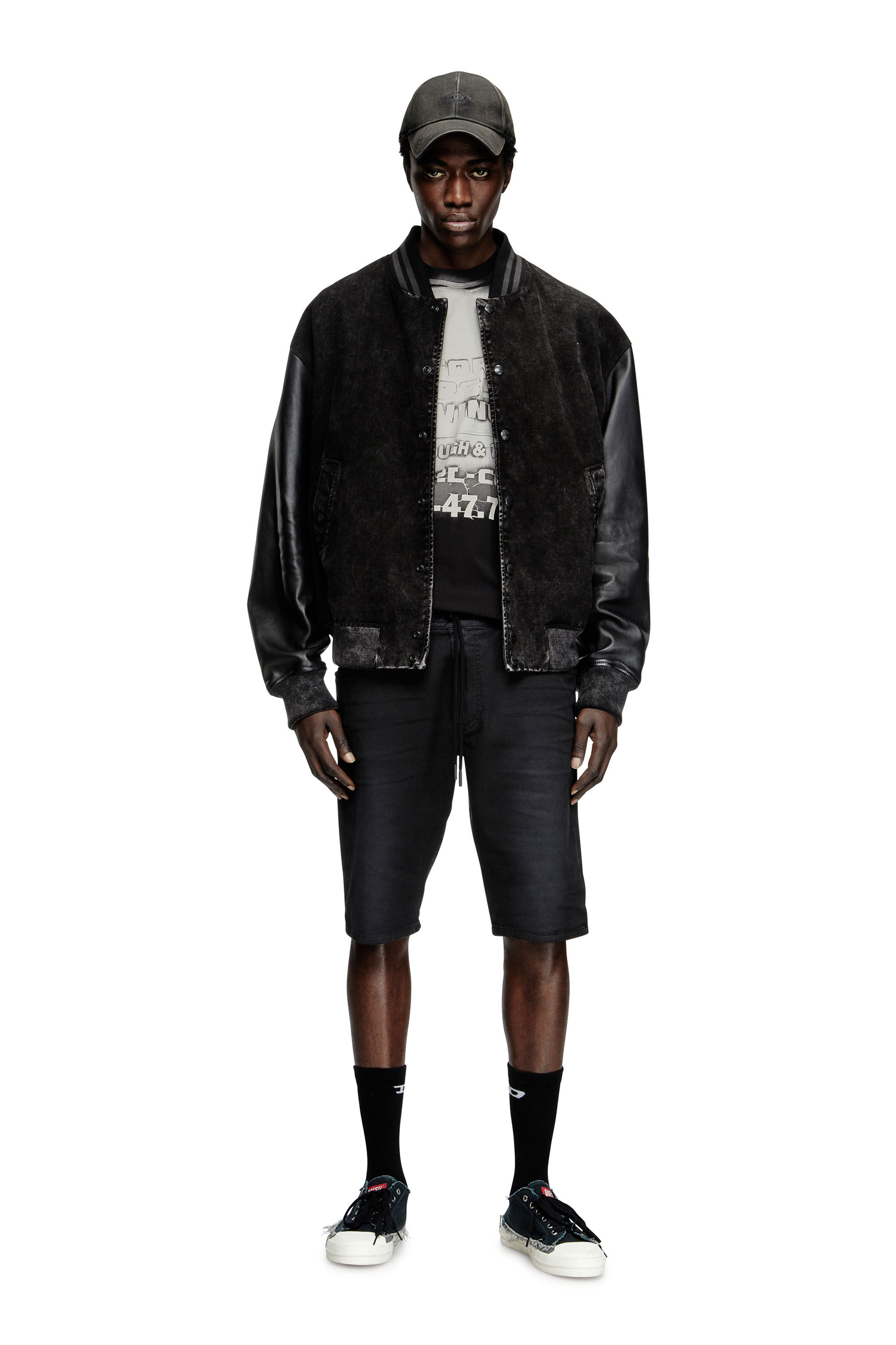 Diesel - 2033 D-KROOLEY-SHORT JOGG, Man's Chino shorts in JoggJeans in Black - 3